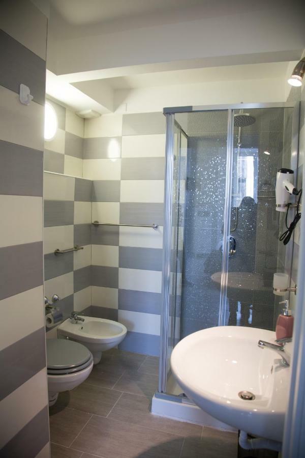Vesuvius Luxury Suites Νάπολη Εξωτερικό φωτογραφία