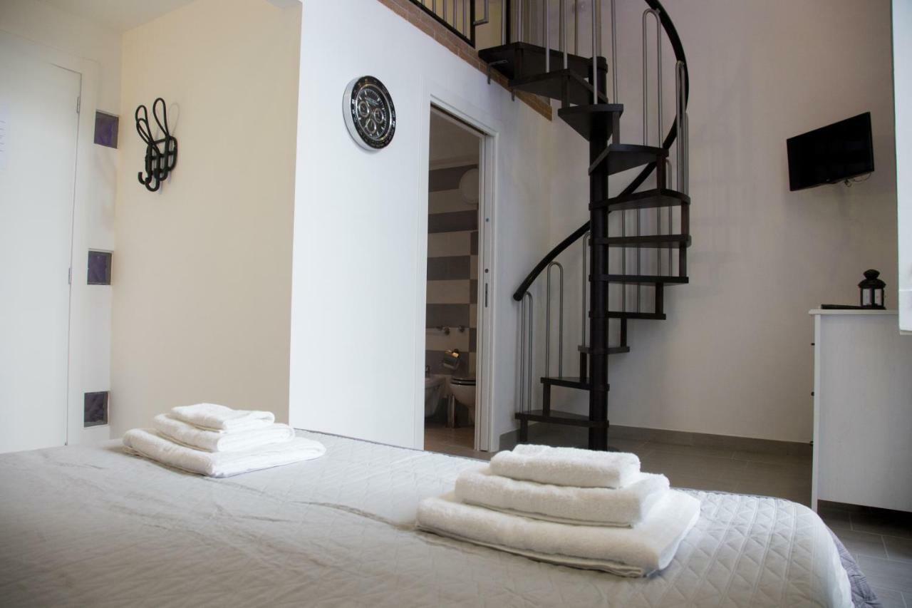 Vesuvius Luxury Suites Νάπολη Εξωτερικό φωτογραφία