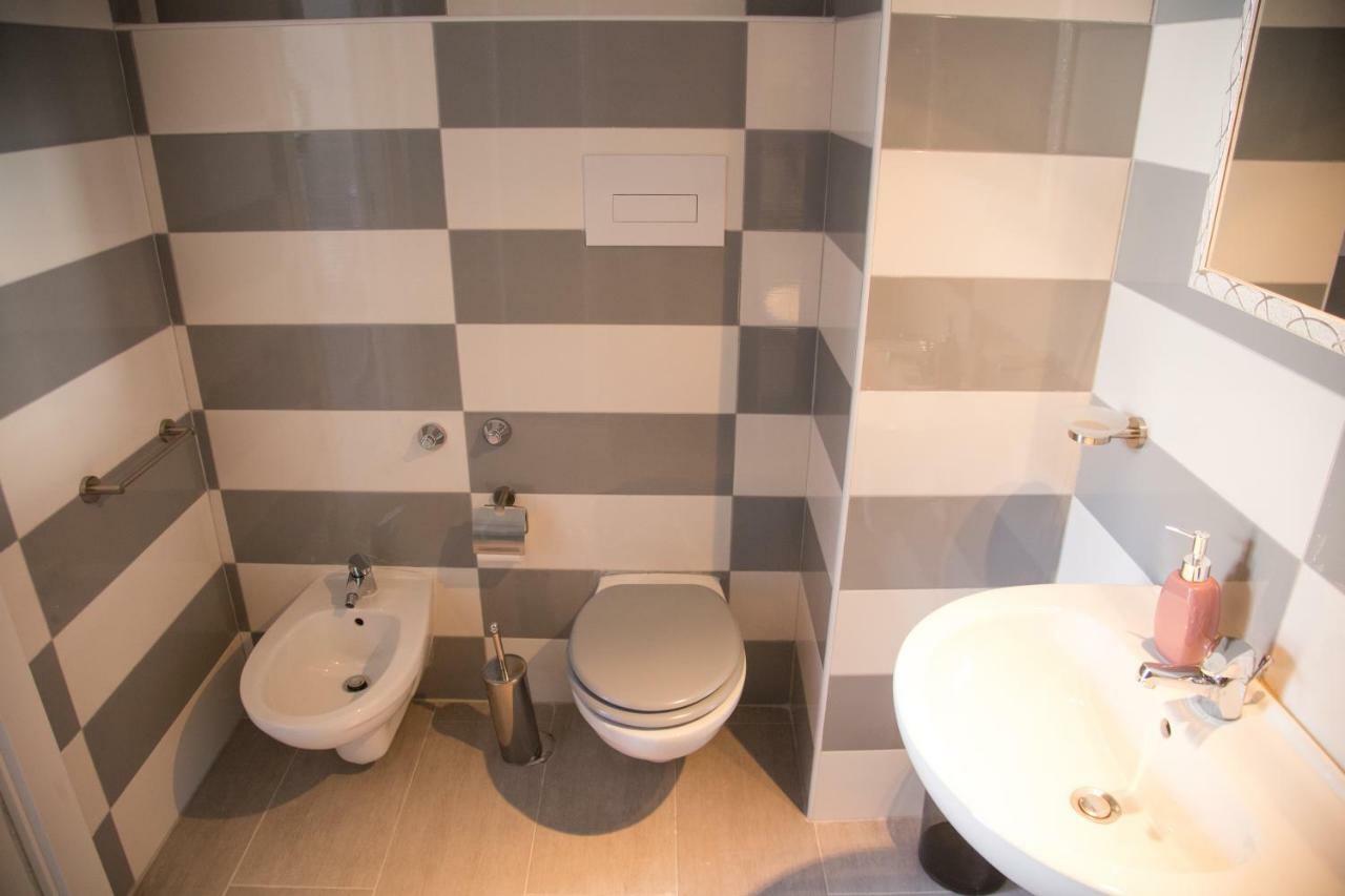 Vesuvius Luxury Suites Νάπολη Εξωτερικό φωτογραφία