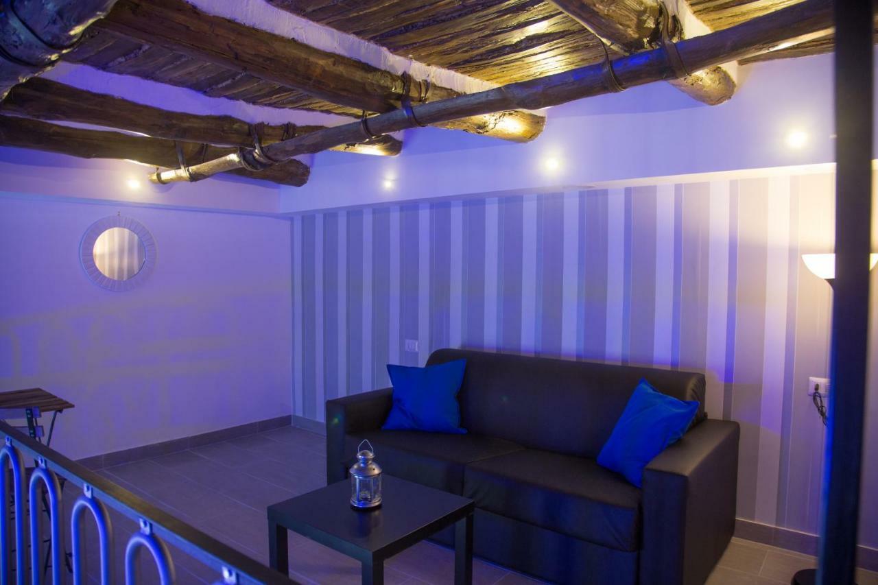 Vesuvius Luxury Suites Νάπολη Εξωτερικό φωτογραφία