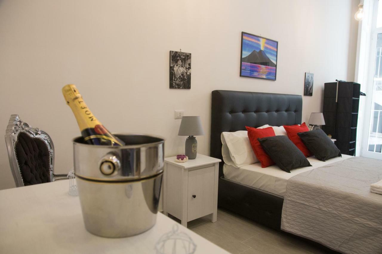 Vesuvius Luxury Suites Νάπολη Εξωτερικό φωτογραφία