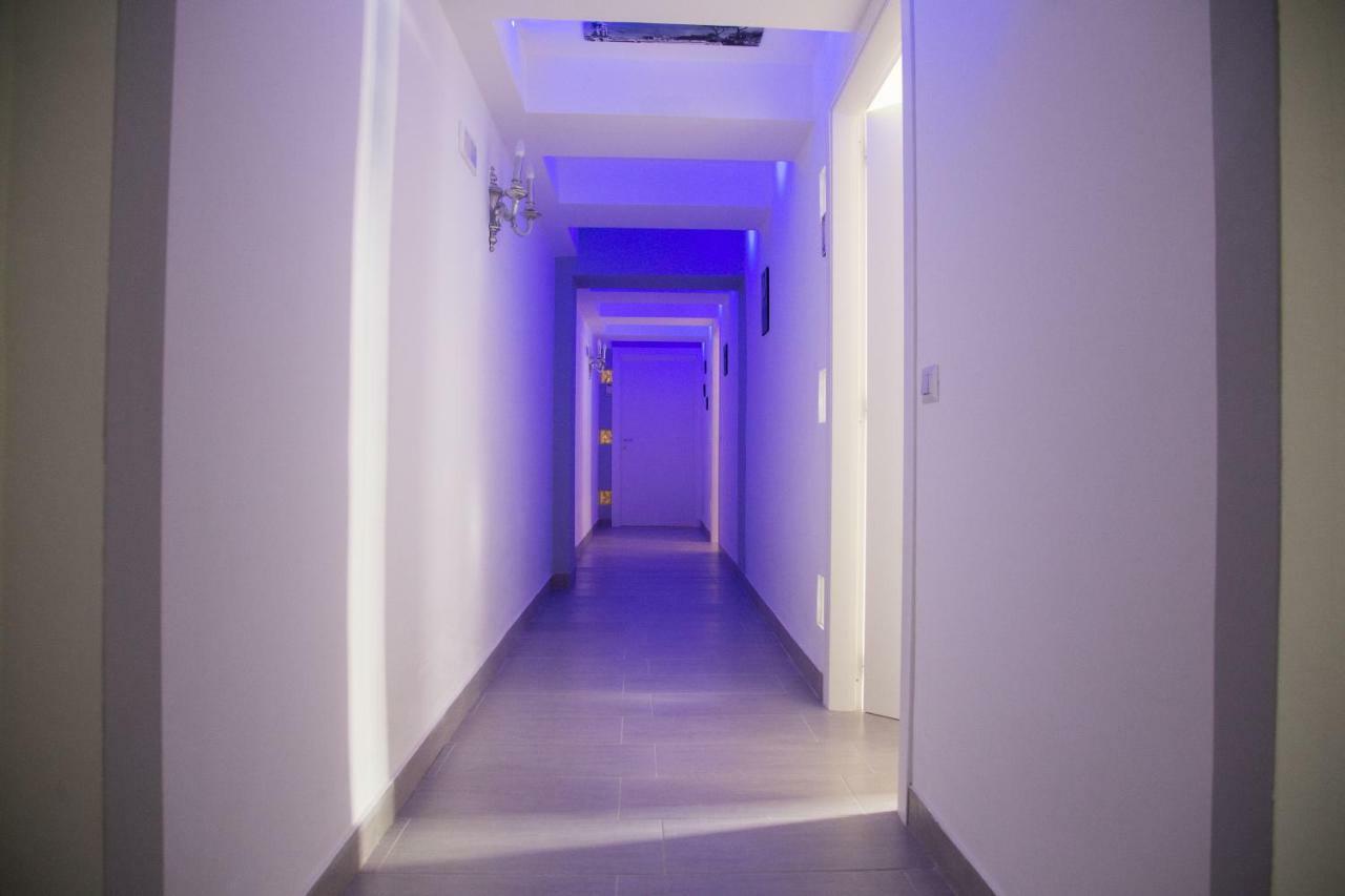 Vesuvius Luxury Suites Νάπολη Εξωτερικό φωτογραφία