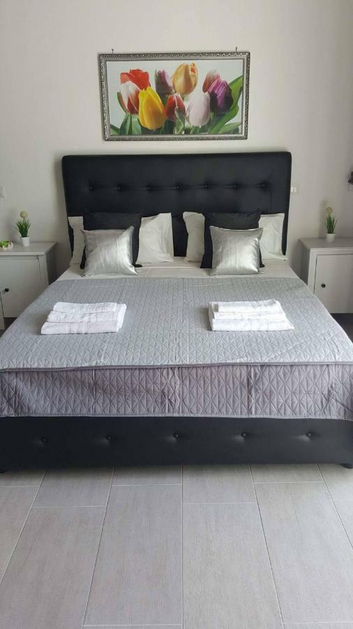 Vesuvius Luxury Suites Νάπολη Εξωτερικό φωτογραφία